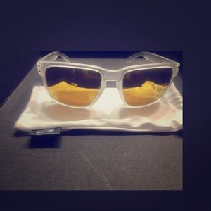 Shawn White Limited Edition Oakley Holbrook